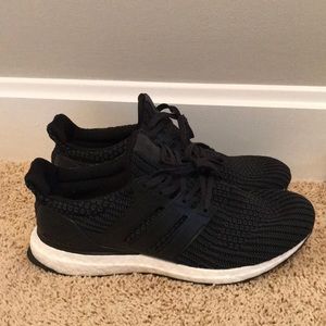 Adidas Ultra boost 4.0 size 10 black/white